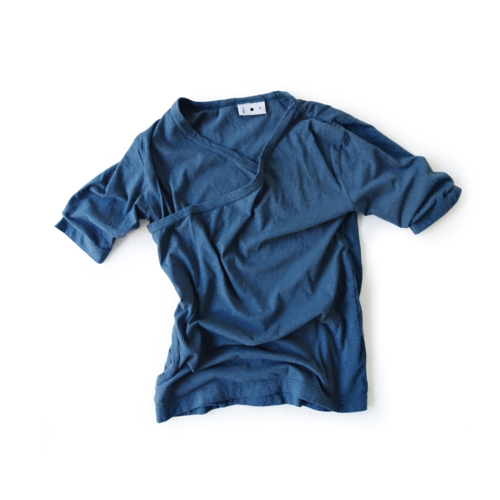 型式　　Tシャツ 型第44<br>色　　　錆藍<br>素材　　綿<br>価格　　8,900円（税別）