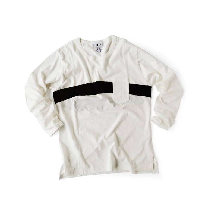型式　　Tシャツ 型第83<br>色　　　白に黒<br>素材　　綿<br>価格　　9,800円（税別）