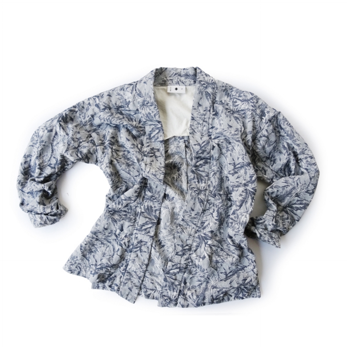 <div style="width:60px;display:inline-block;">model</div> Yamato #4 "Palm Leaves"<br><div style="width:60px;display:inline-block;">color</div> navy on white<br><div style="width:60px;display:inline-block;">material</div> cotton<br><div style="width:60px;display:inline-block;">price</div> 24,000JPY(+tax)