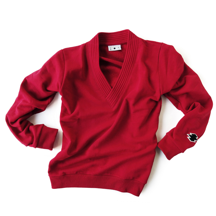 <div style="width:60px;display:inline-block;">model</div> Gi-collar Pullover<br><div style="width:60px;display:inline-block;">color</div> red<br><div style="width:60px;display:inline-block;">material</div> cotton<br><div style="width:60px;display:inline-block;">price</div> 16,000JPY(+tax)