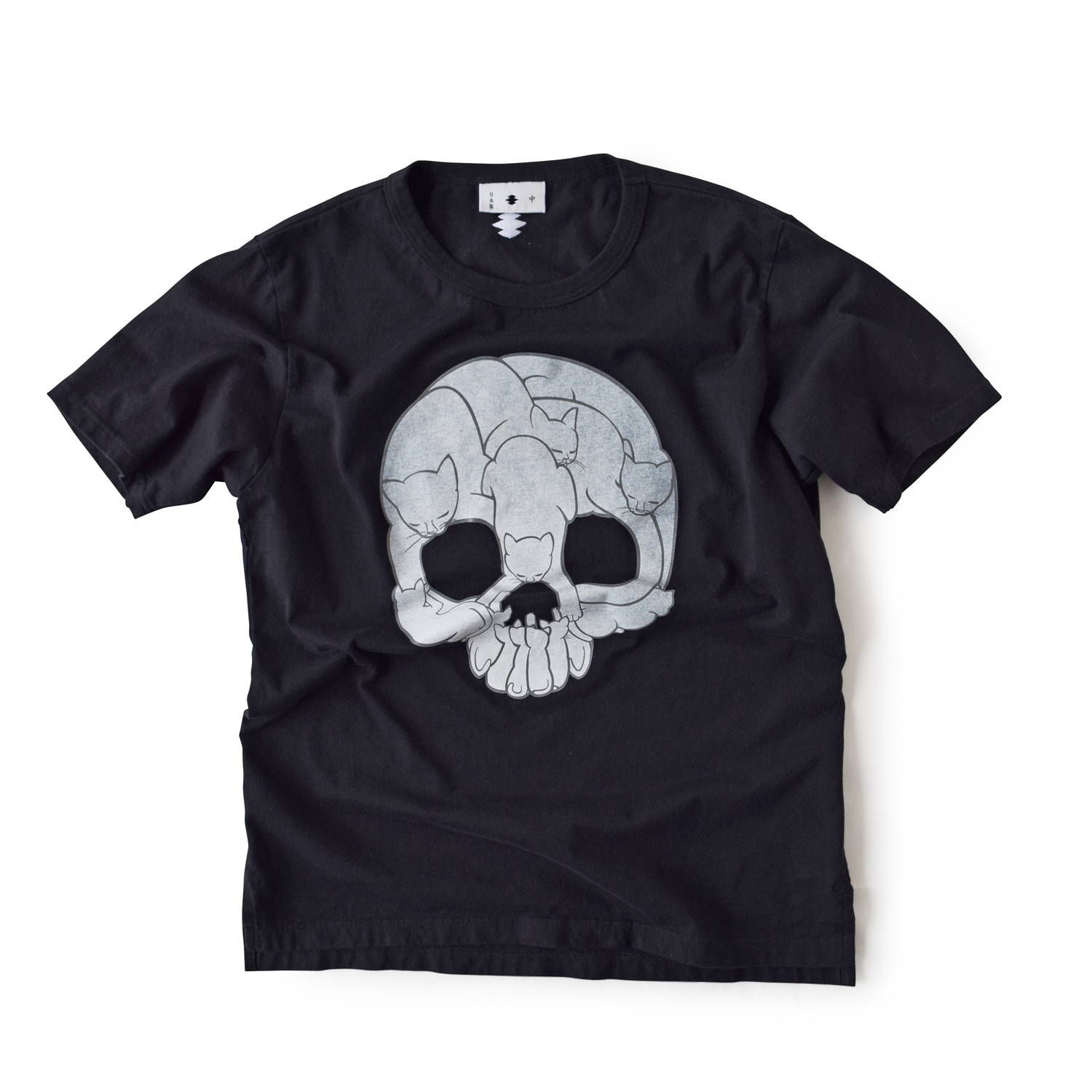 <div style="width:60px;display:inline-block;">model</div> T-shirt #84 "Gathering"<br><div style="width:60px;display:inline-block;">color</div> black<br><div style="width:60px;display:inline-block;">material</div> cotton<br><div style="width:60px;display:inline-block;">price</div> 9,000JPY(+tax)