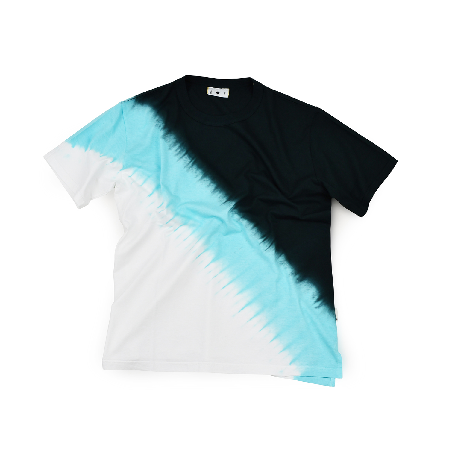 型式　　Tシャツ 型第105「斜段染め」<br>色　　　青藍×撫子<br>素材　　綿<br>価格　　10,000円（税別）